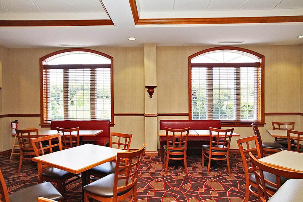 Hotel Fairfield & By Marriott Kanata Ottawa